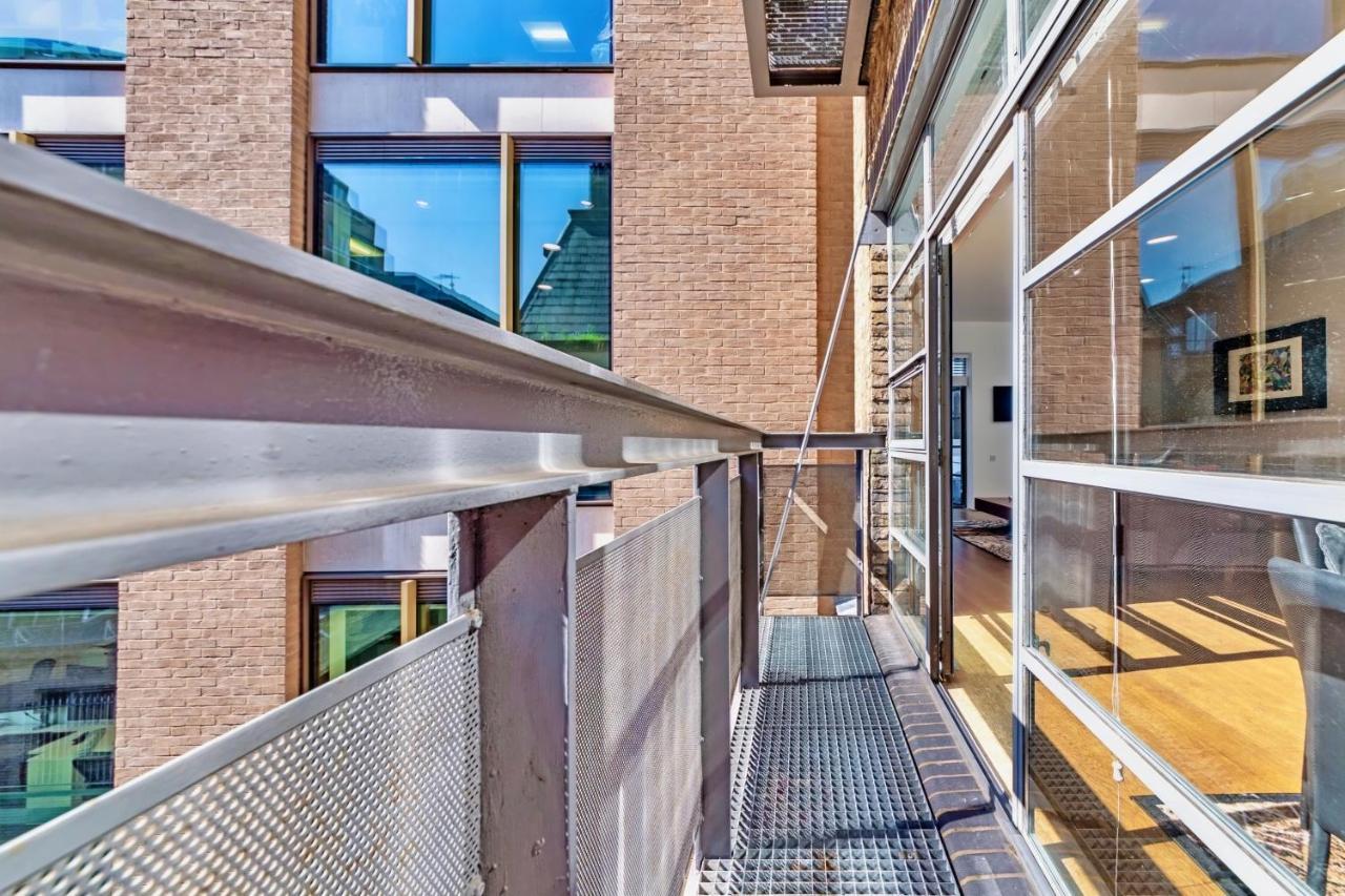 Interior-Designer Apartment With 2 Terraces London Exterior photo