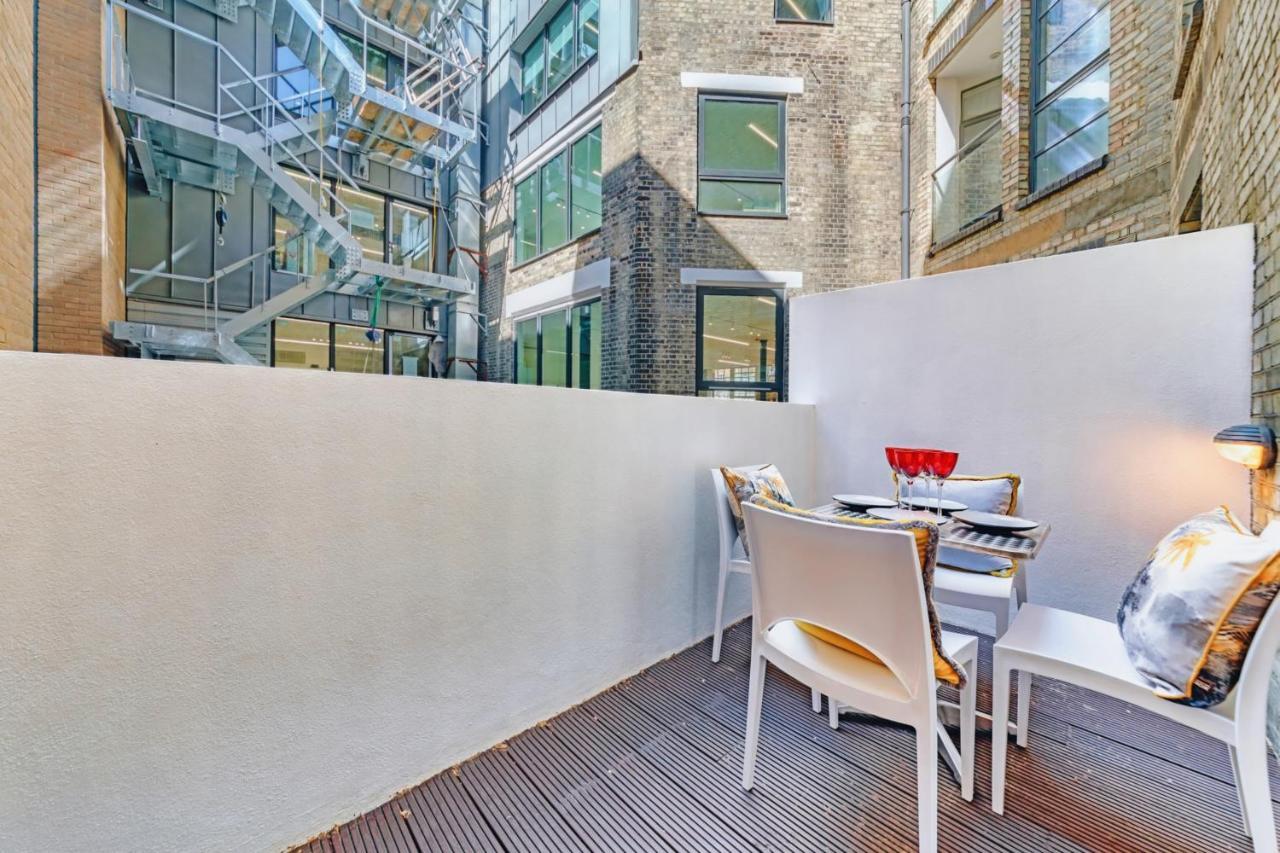 Interior-Designer Apartment With 2 Terraces London Exterior photo